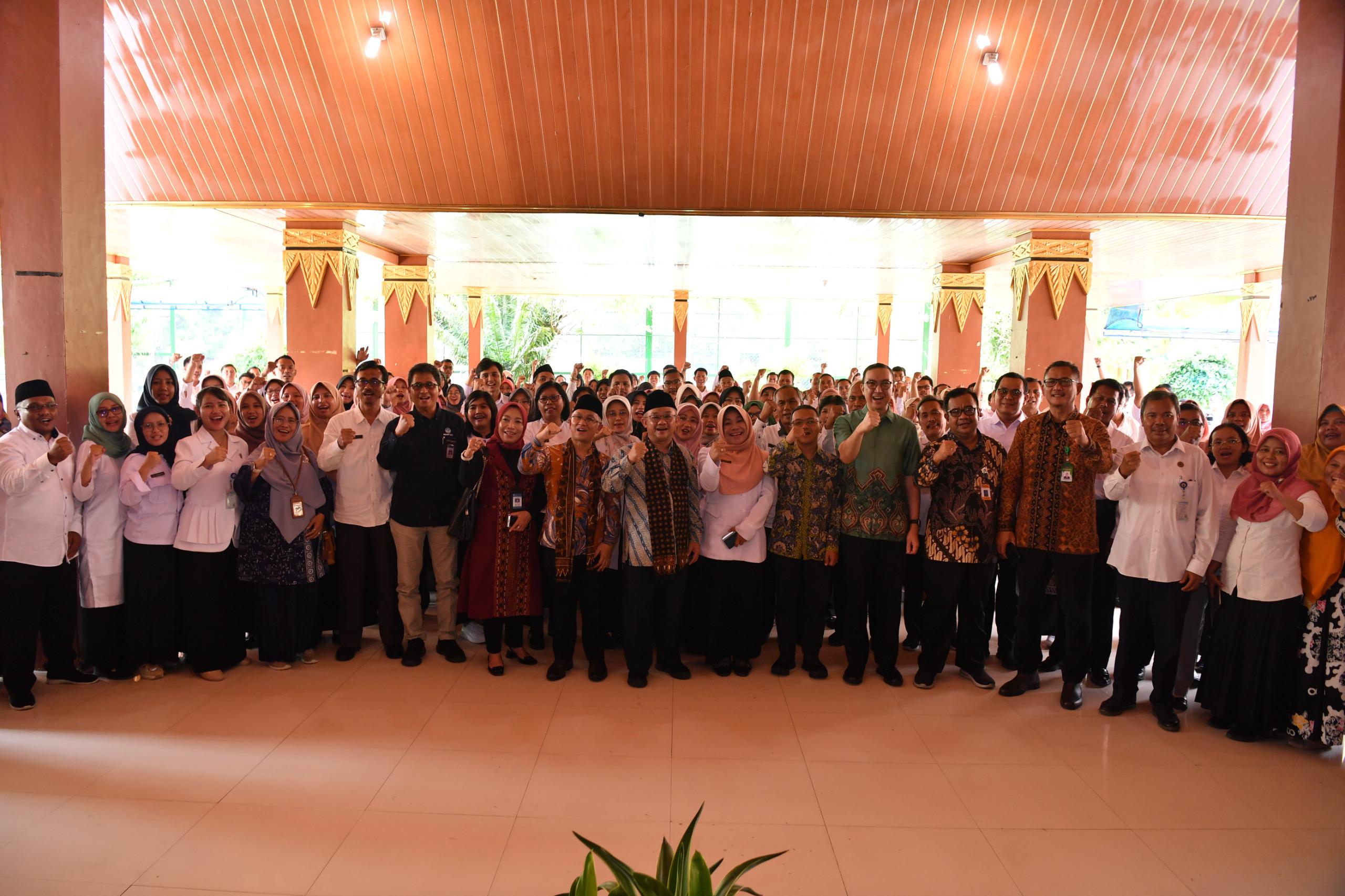 siaran-pers-kemendikdasmen-mendikdasmen-ajak-para-guru-wujudkan-pendidikan-bermutu-untuk-semua