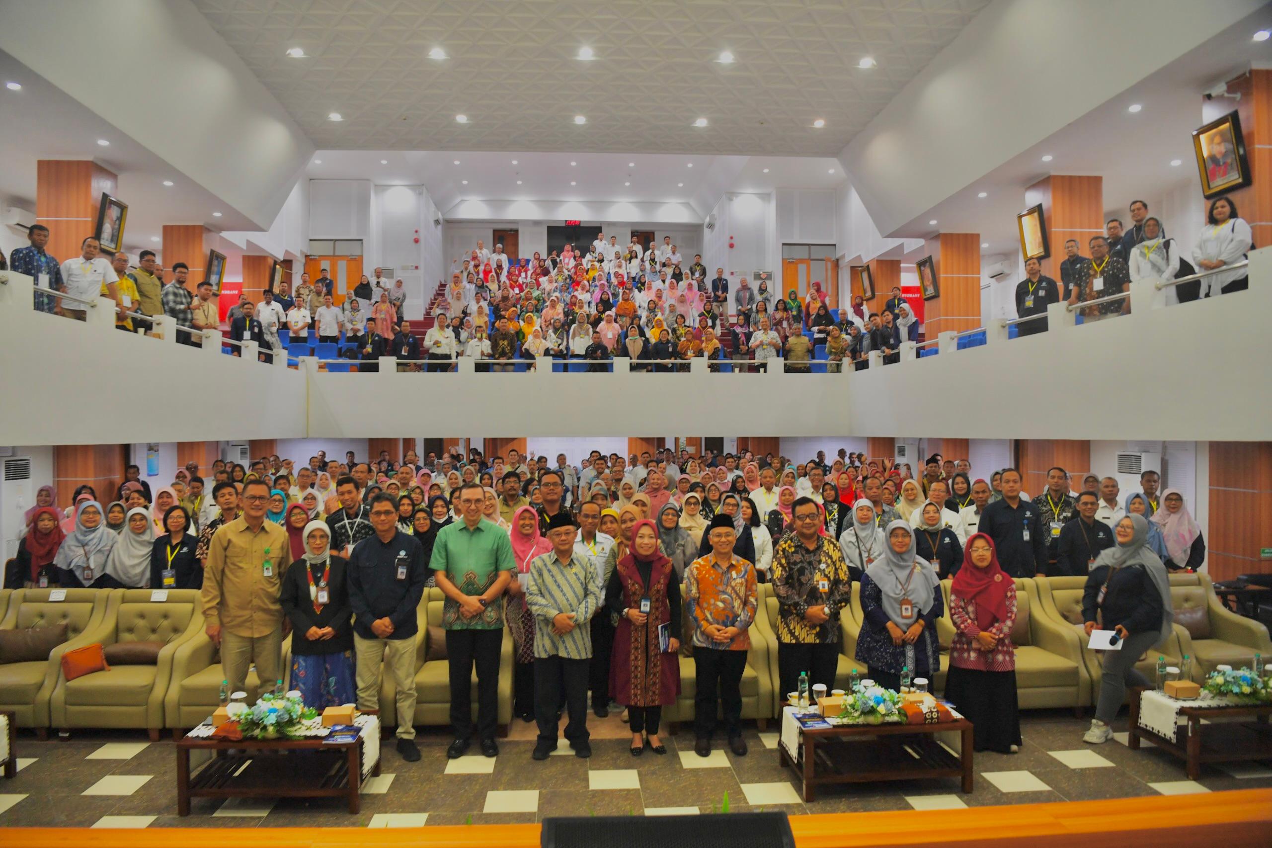 siaran-pers-kemendikdasmen-mendikdasmen-tekankan-pentingnya-pembelajaran-matematika-sebagai-interkoneksi-ilmu-pengetahuan